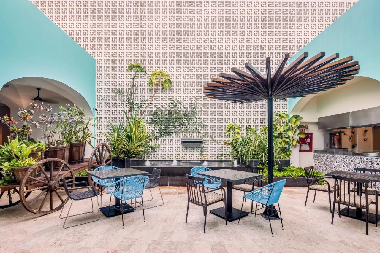 فندق فييستا أميريكانا كونديسا كانكون - شامل كلياً المظهر الخارجي الصورة The interior of the hotel